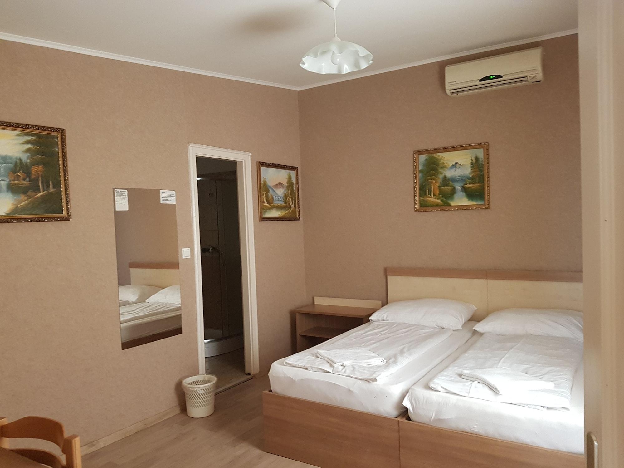 Silver Center Szálloda 3*